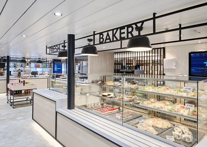 Tallink Ferry - Baltic Queen To Stockholm  تالين