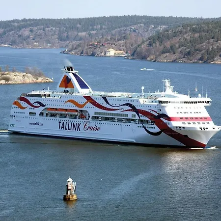 Tallink Ferry - Baltic Queen To Stockholm  タリン
